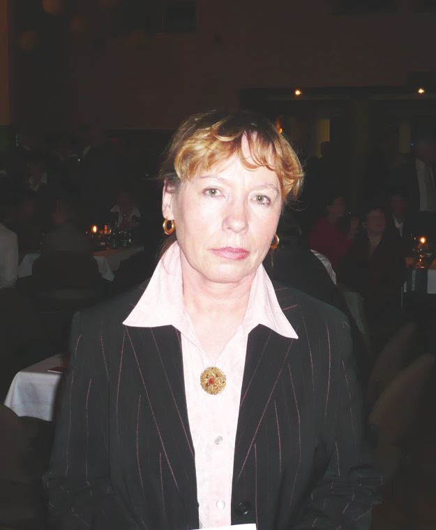 Frau Kunze (Lehrerin in Lu) hat sich dank o.g. Blitzlicht-Acquisition mittlerweile auf Verstndigungs-Niveau genhert ...